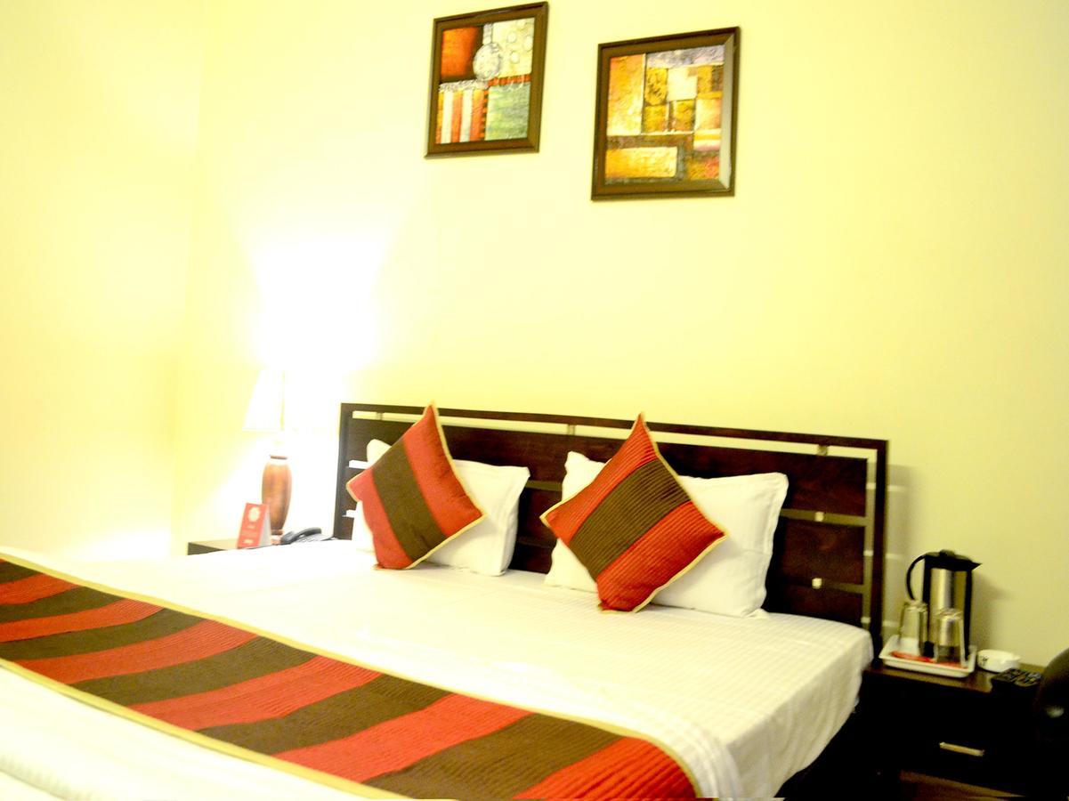 Oyo 4647 Hari Villa Holiday Home Jaipur Exteriör bild